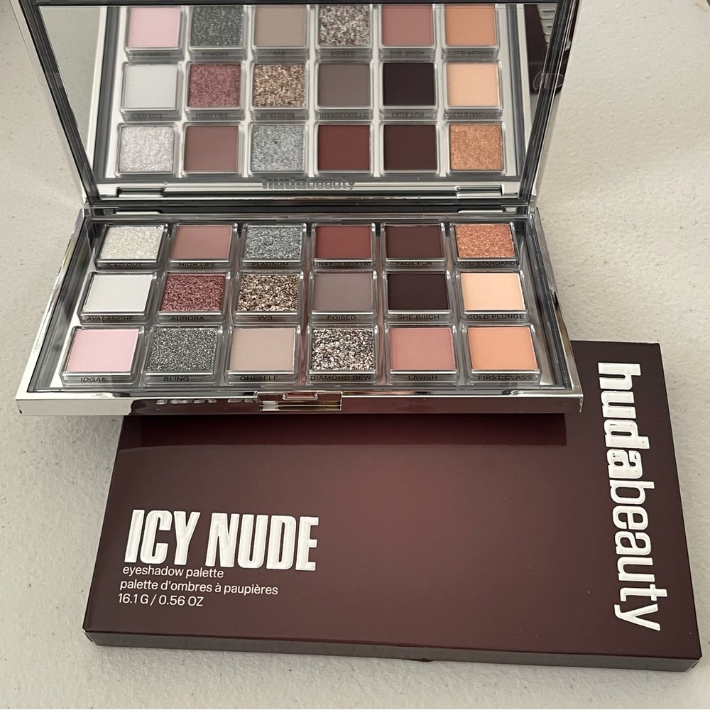 SOLD- Huda Beauty Icy Nude Eyeshadow Palette *New & Unused*
